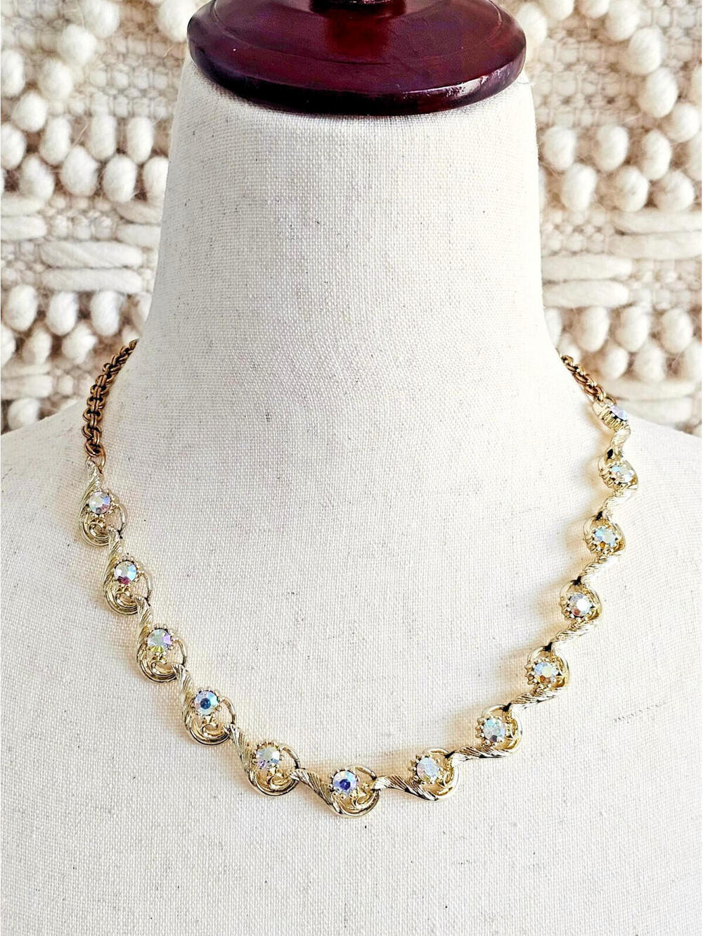 Vintage Aurora Borealis Rhinestone Gold Tone Necklace, 18.5 inches